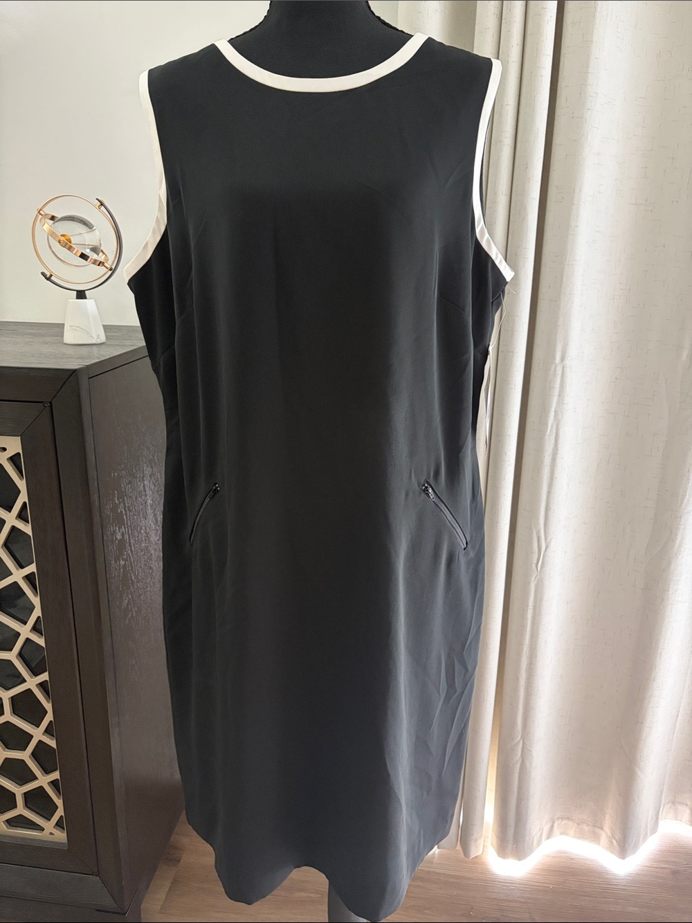 Danny & Nicole Black Sleeveless Shift Dress with White Trim